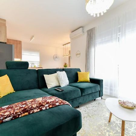 Family Apartment Amare 扎达尔 外观 照片