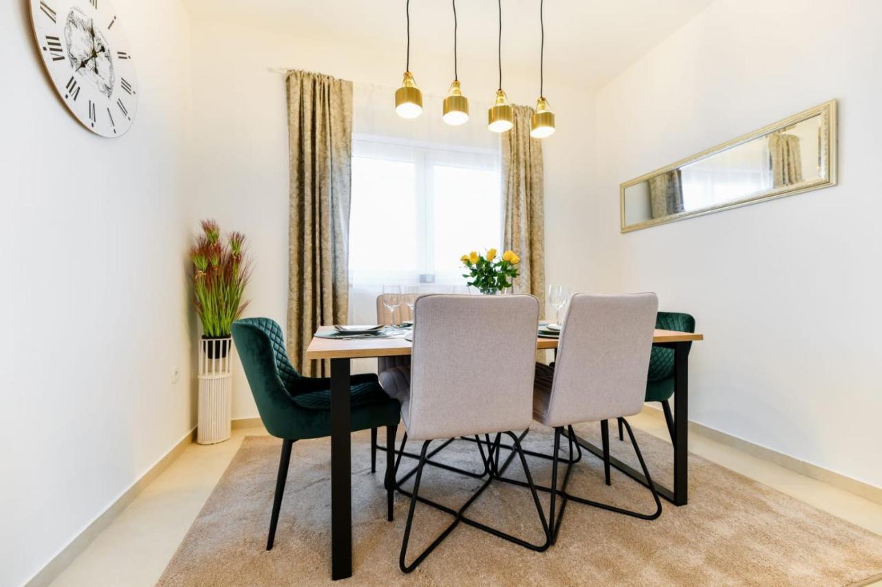 Family Apartment Amare 扎达尔 外观 照片
