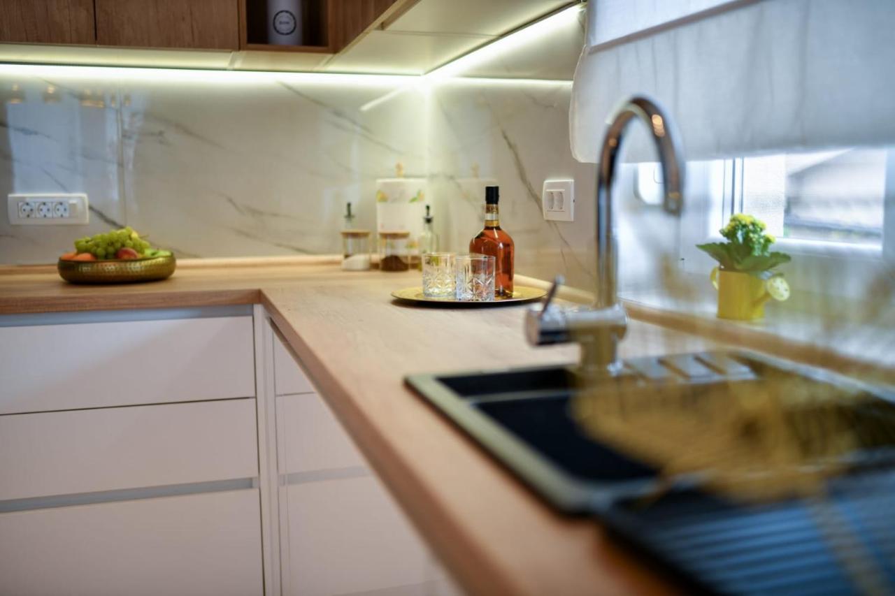 Family Apartment Amare 扎达尔 外观 照片