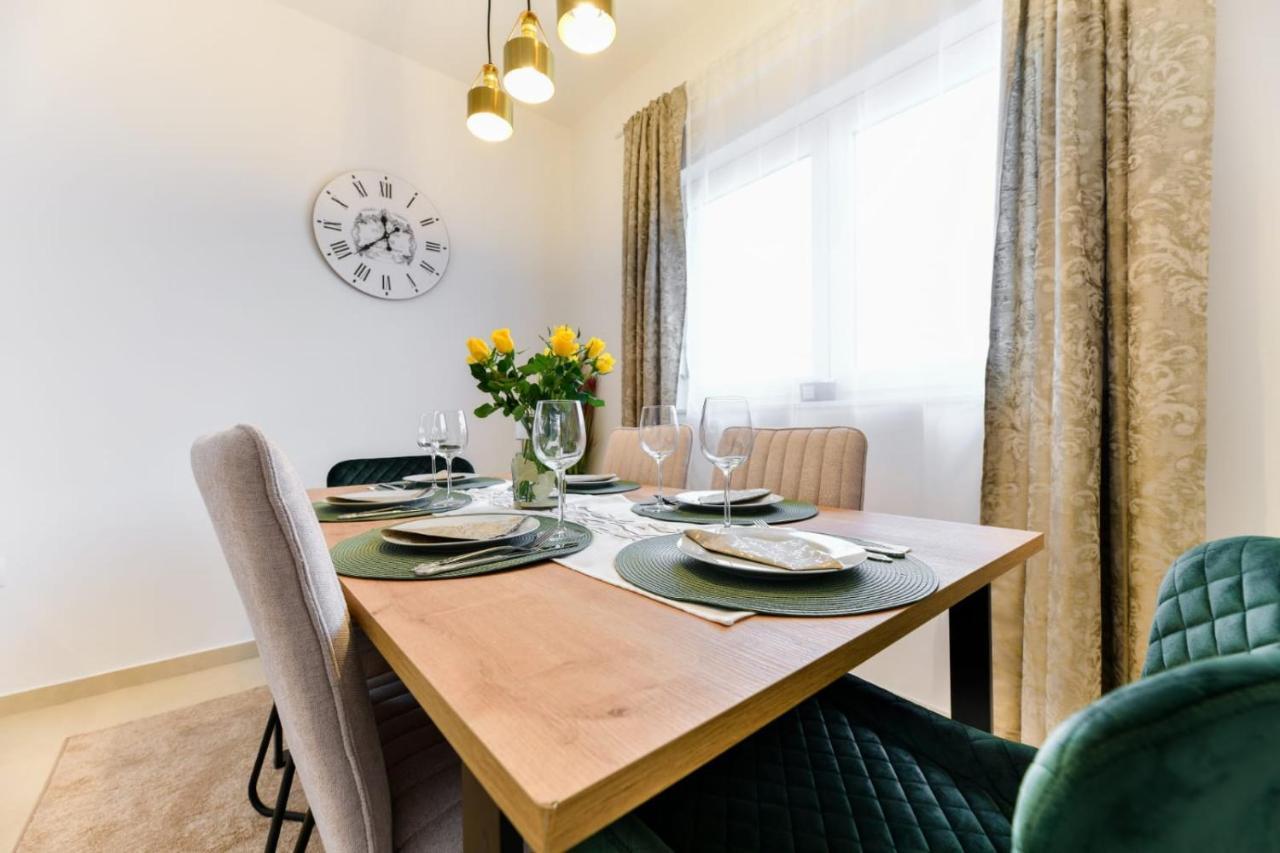 Family Apartment Amare 扎达尔 外观 照片
