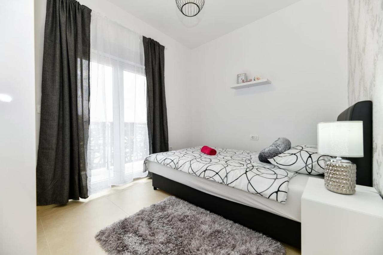 Family Apartment Amare 扎达尔 外观 照片