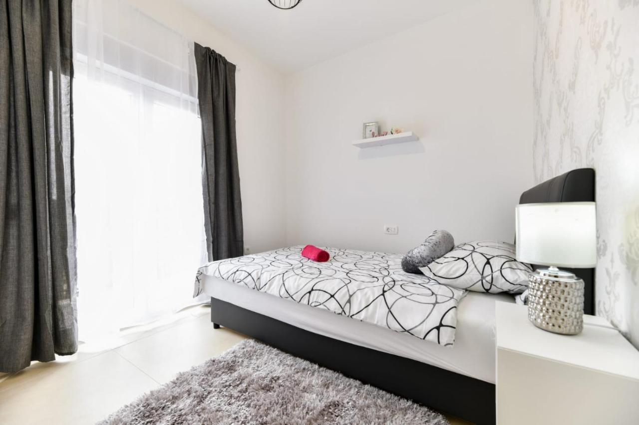 Family Apartment Amare 扎达尔 外观 照片