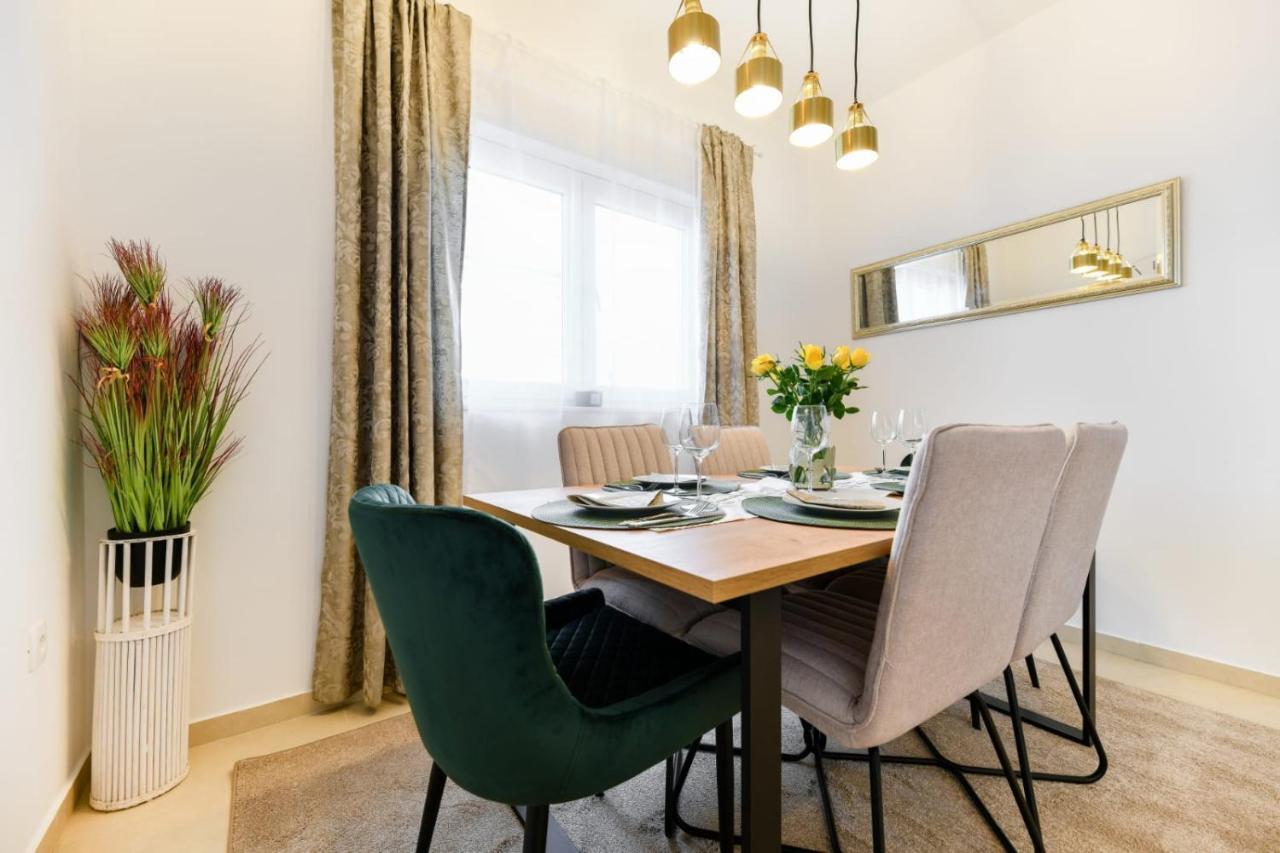 Family Apartment Amare 扎达尔 外观 照片