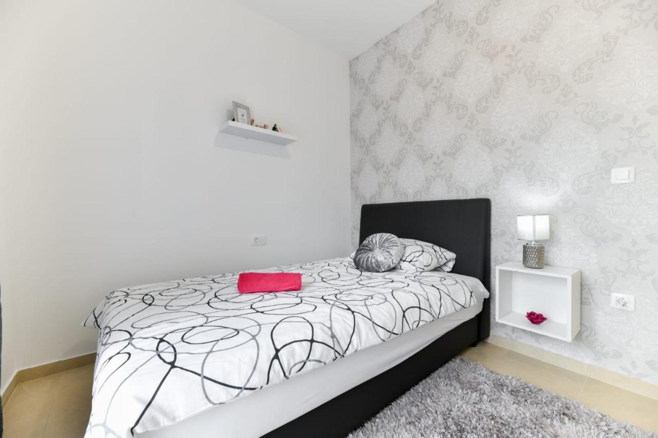 Family Apartment Amare 扎达尔 外观 照片