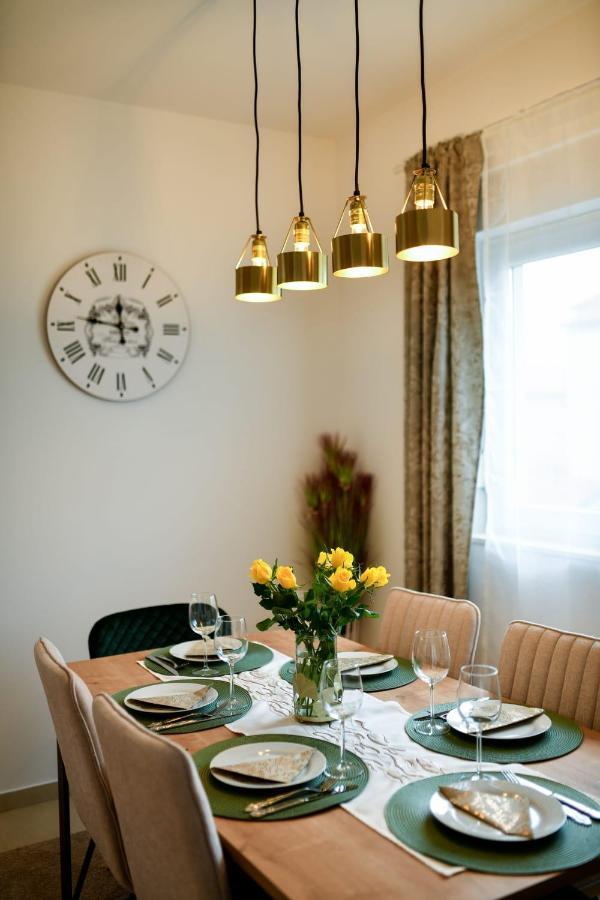 Family Apartment Amare 扎达尔 外观 照片