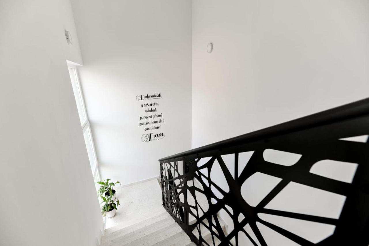 Family Apartment Amare 扎达尔 外观 照片