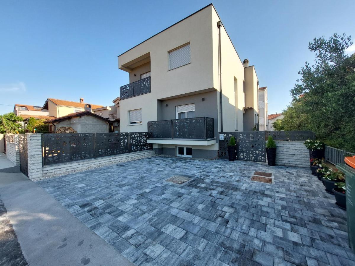Family Apartment Amare 扎达尔 外观 照片